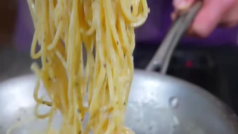 How To Make Creamy Pasta With Just 6 Ingredients