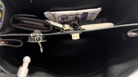 What’s in my Unique Leather Rodeo Bag? WIMB