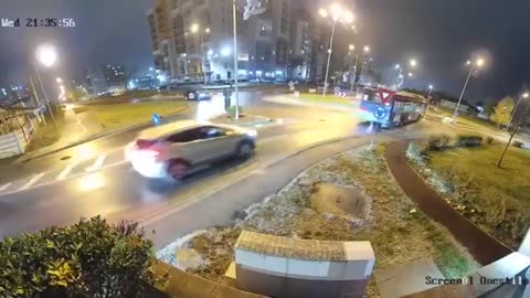 Mercedes flies over 2 cars in Romania