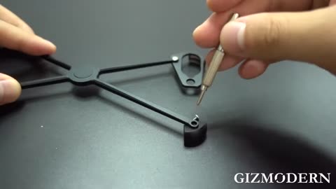X-shaped Ring Holder Case That Retains the Original Luxurious Look of iPhone