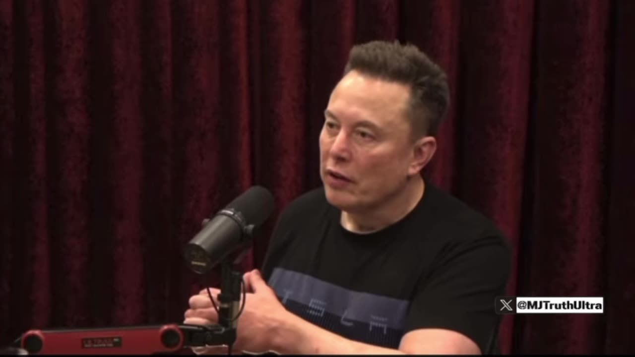 Elon Musk Predicts Operating systems and phone apps will be going away