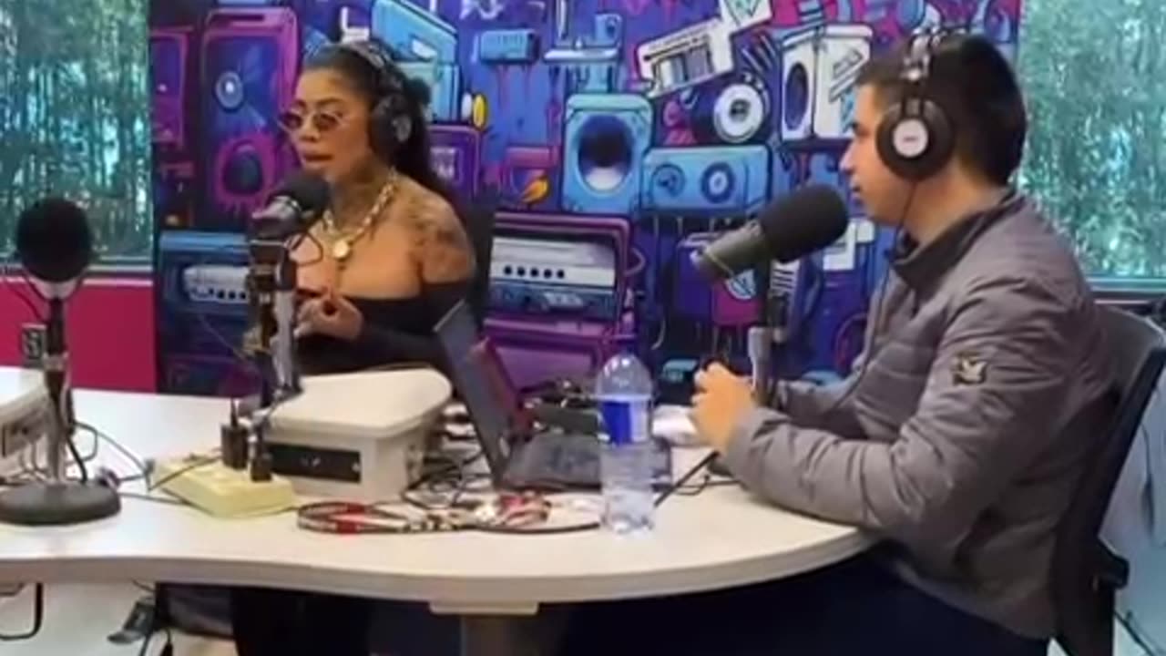 Toxicosteña habla de las críticas que le hacen a su música