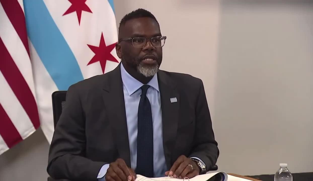 Chicago Mayor: Trump is intimidated by the intellectual prowess of blacks like me