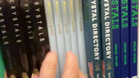 Public ASMR at Books-A-Million! 🥳 Tapping w/a Few Crinkles & Scratches 📕 📖
