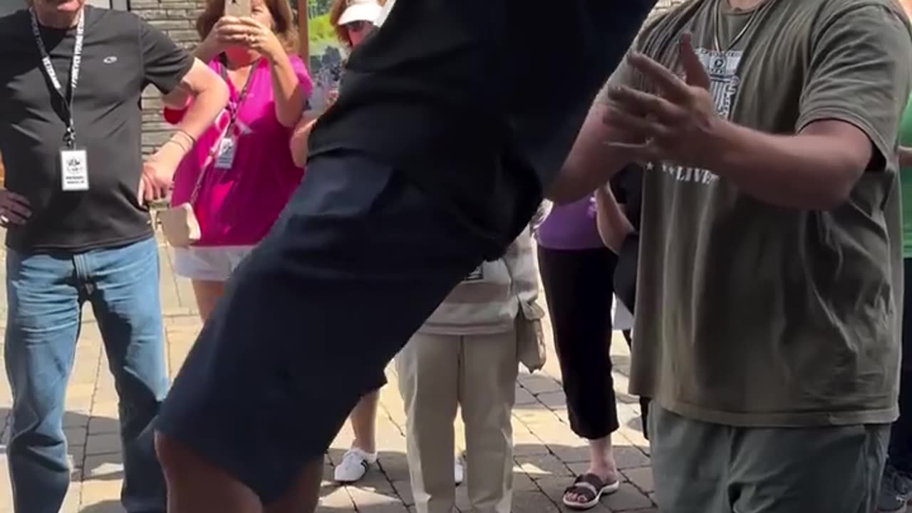🤯🏋️♂️ 100 Year Old WW2 Vet Does A Jaw-Dropping Pull Up On A GERMAN CANON | FeedMyCuriosity
