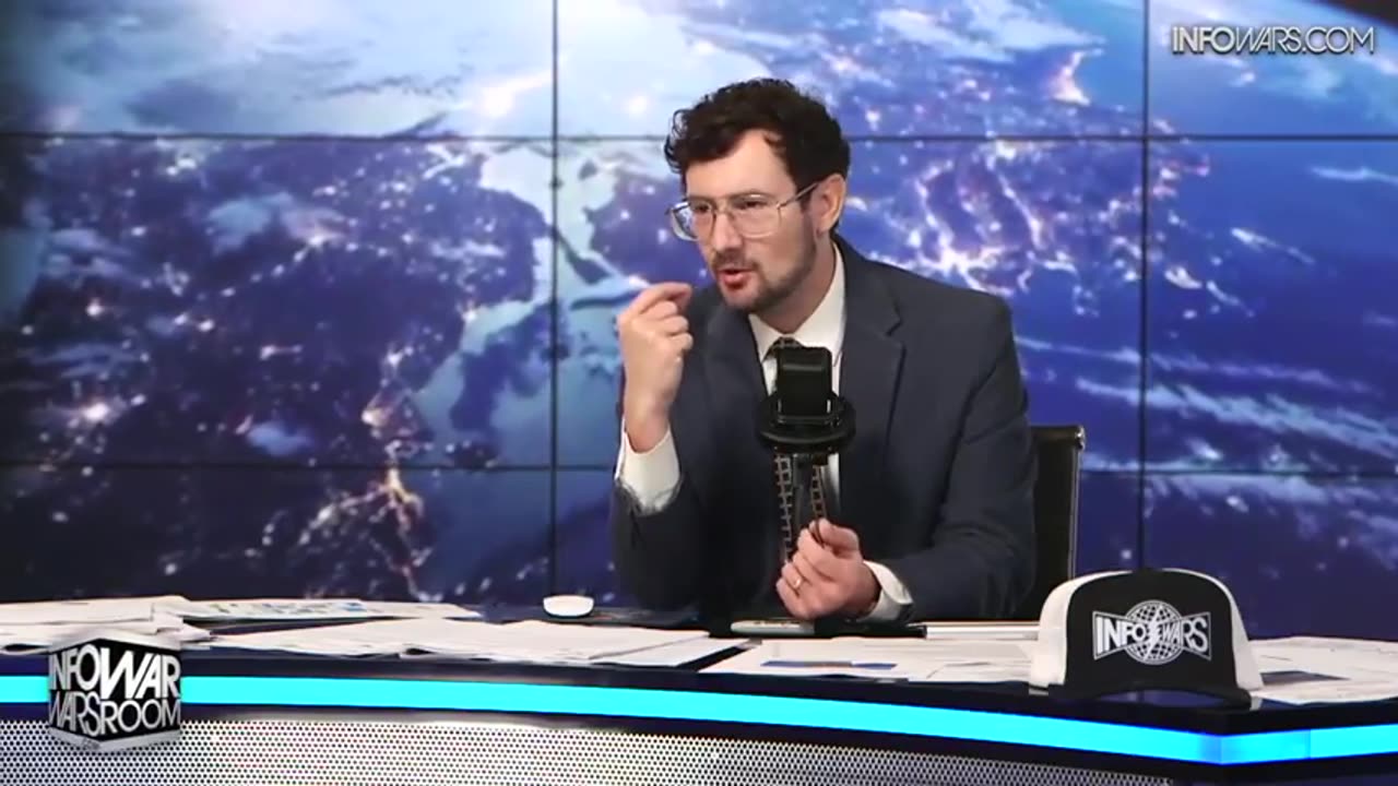 WAR ROOM (Full Show) Thursday - 10/16/25