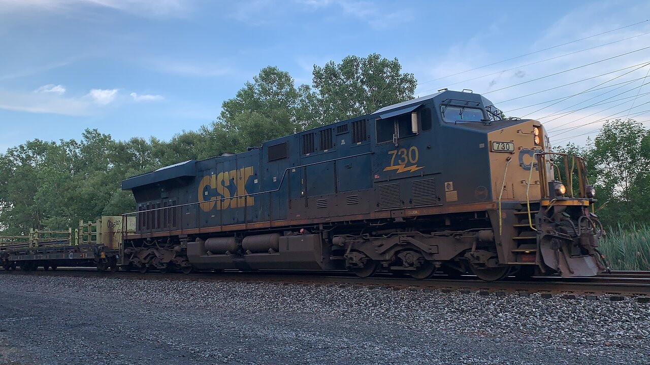 CSX Train 730 goes it alone with an interesting manifest