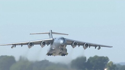 China muestra sus capacidades aéreas en deslumbrante exhibición