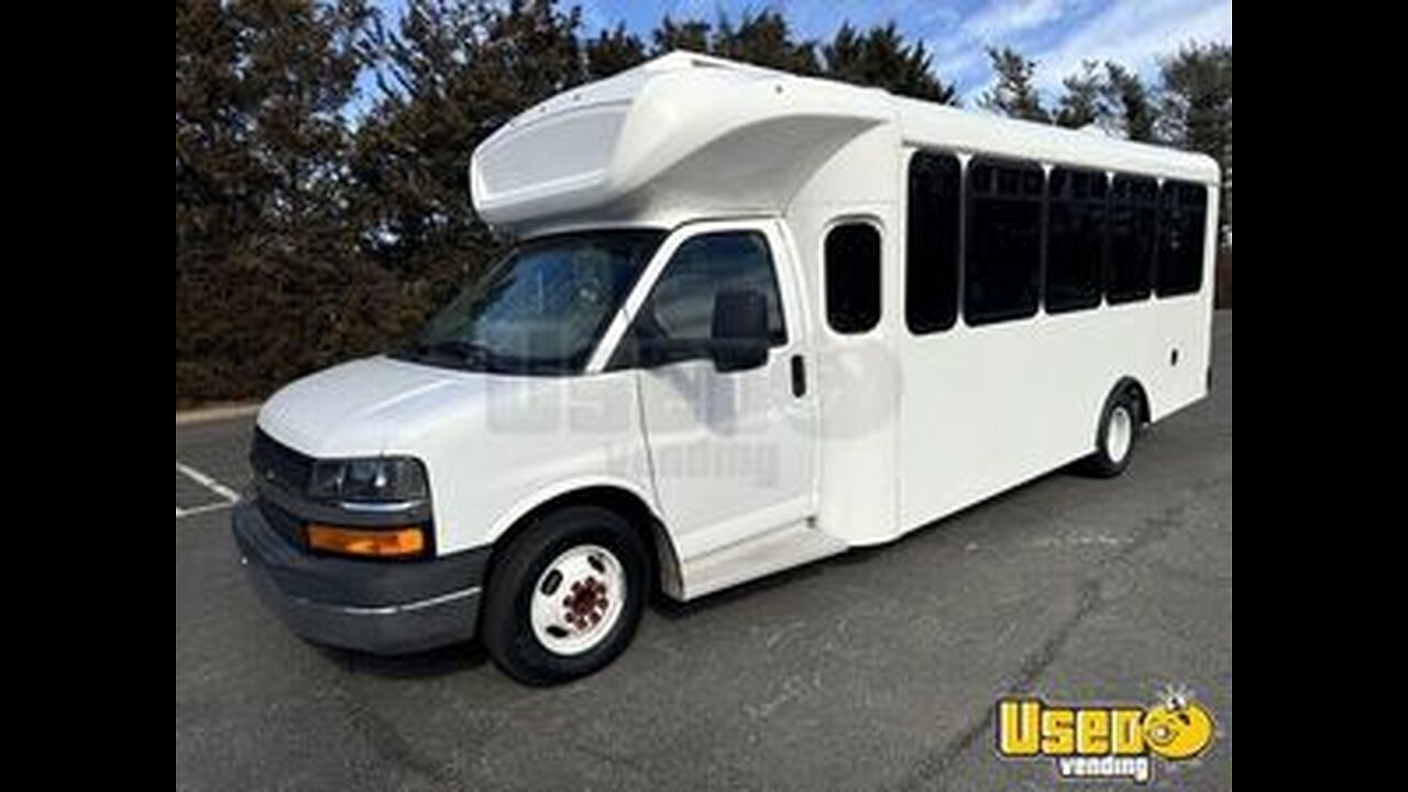 Well Maintained - 2016 Chevrolet Express 4500 Non CDL Shuttle Bus for Sale in New York!
