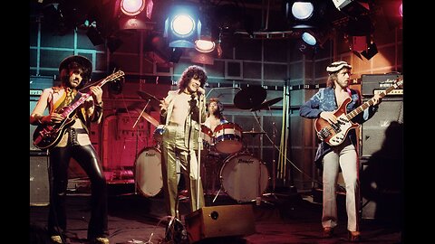 LOVE HURTS ~ NAZARETH ( LIVE.. rough cut/good sound )