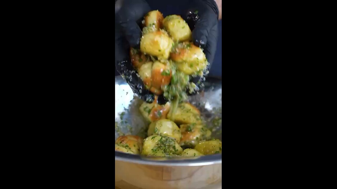 How to make Parnassian Garlic bites