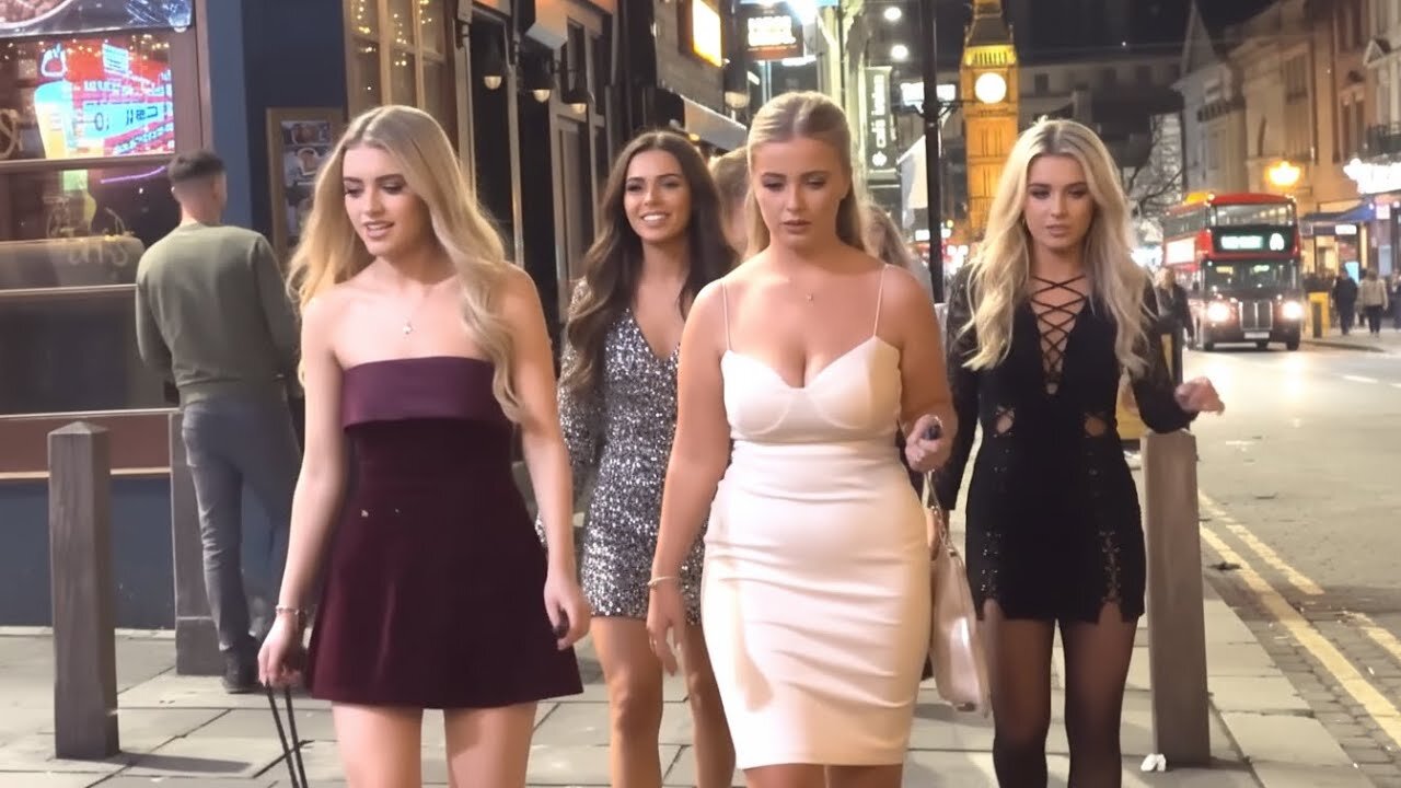 Nightlife in London | Gorgeous Ladies & City Energy After Midnight