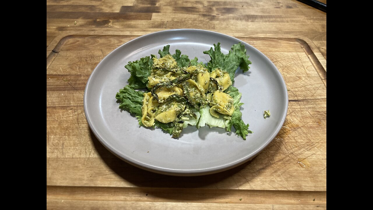 Tortellini salad with roasted asparagus pesto