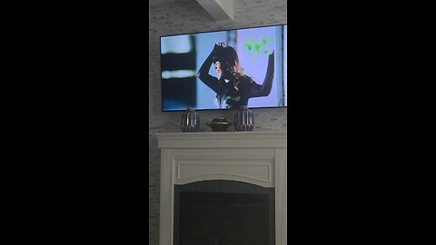 reacting to Kelly clarkson