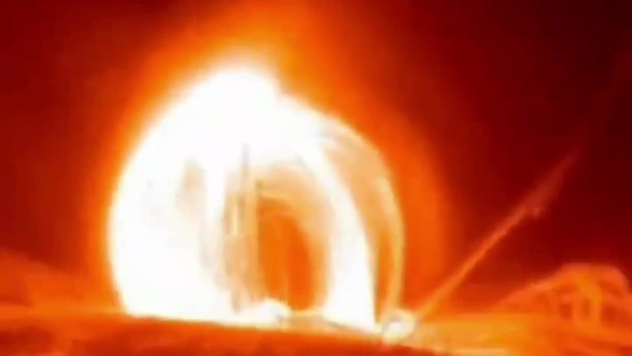Massive Solar Flare Eruption 🌞🔥 | The Power of Our Sun Unleashed