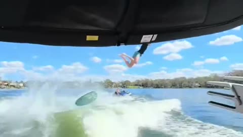 Lake life be like (via:@maxbrnn)