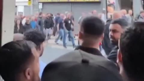 “Allah, Allah, who f*ck is Allah”, British patriots have had enough.