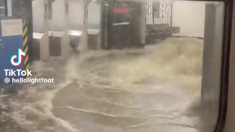 😱🌊 NYC Subway Flooding Like Titanic – Shocking Scenes! | FunFM