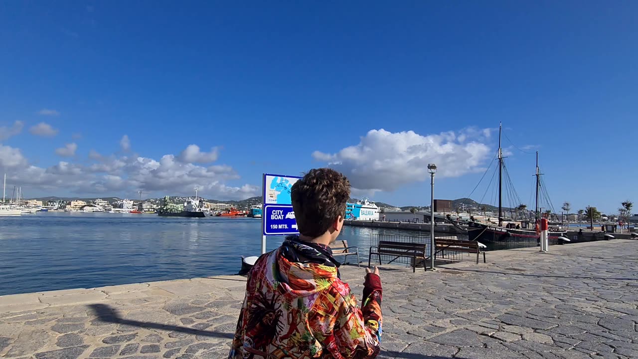 Barefoot walking in Ibiza👣