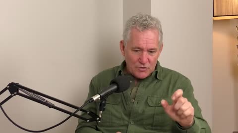 SAS soldier- The Longest Scape- Chris Ryan Tells his Story