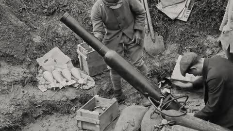 French WWI obusier de tranchée pneumatique Brandt pneumatic mortar demonstration