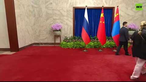 🇷🇺🇨🇳🇲🇳 Así llegó la delegación rusa a la reunión entre Rusia, China y Mongolia