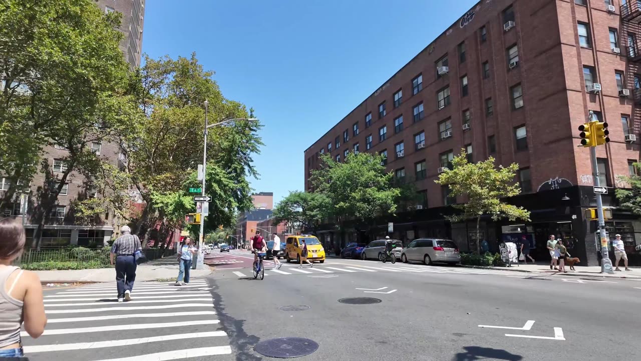 🗽 NYC Live 🔴 Walk (Chat on YouTube)