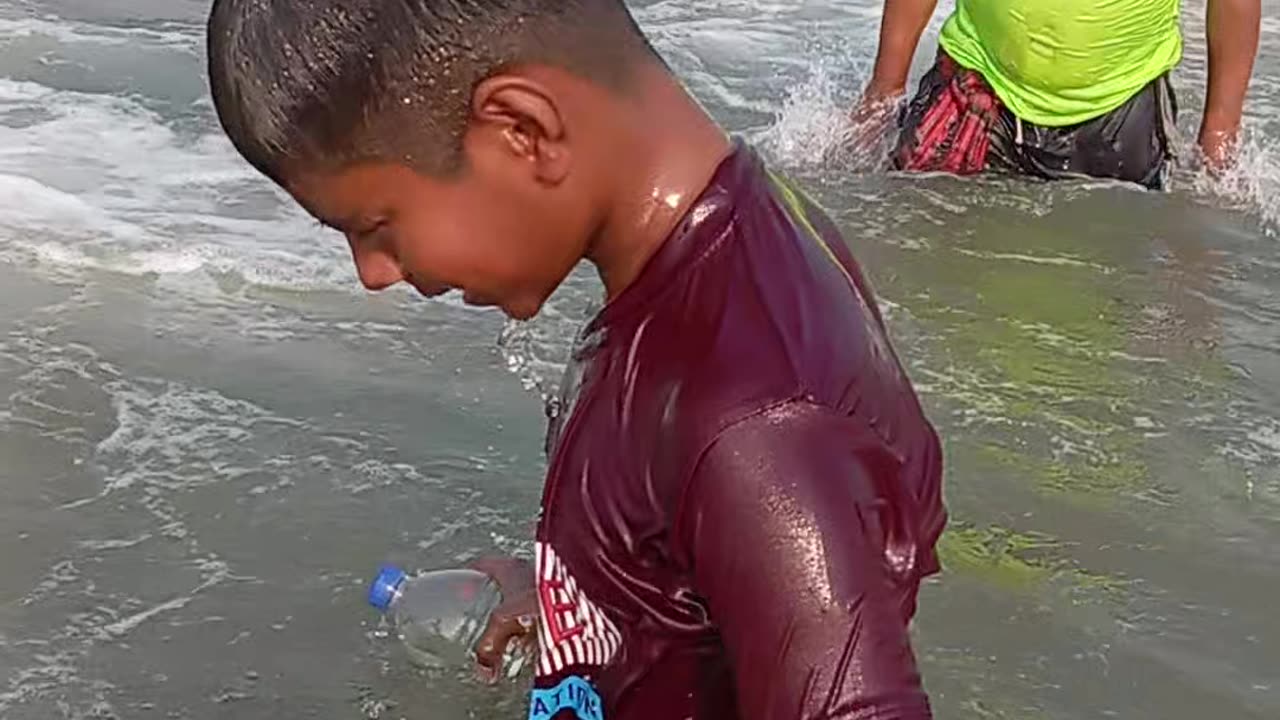 আপনি আনন্দ এভাবেই করুন।#viral #news