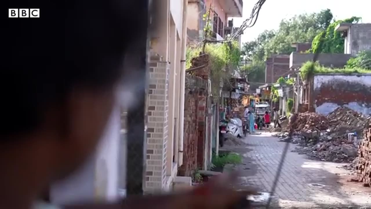 Inside_the_world_of_Radhe_Maa__India_s__Godwoman__-_BBC_World_Service