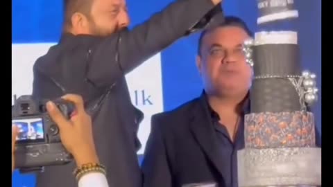 Sanjay Dutt taking bottle first #sanjaydutt #sanjubaba #supreme #music #latest #viral #funny #new