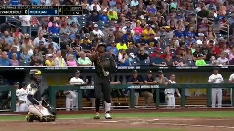 La Finale de la série Mondial du Baseball de la NCAA Vanderbilt vs Michigan 2 ieme Match