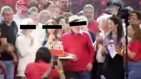 No país onde o povo conta moedas pro feijão e a cesta básica explode em 17 capitais, o Planalto faz a festa. Gastos bilionários em mordomias e propaganda. Enquanto o povo sofre pra ter o mínimo, os bancos brindam o sucesso!