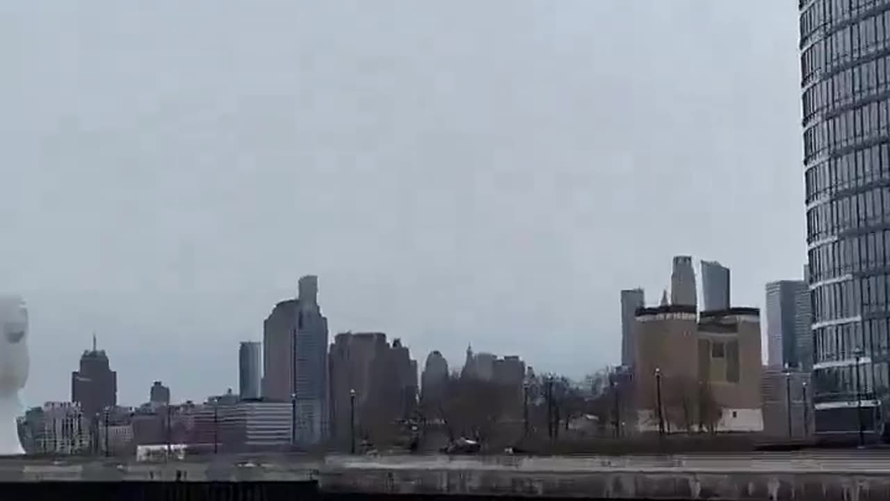 Helicopter crashes into the Hudson River in New York, killing an entire family of 5.