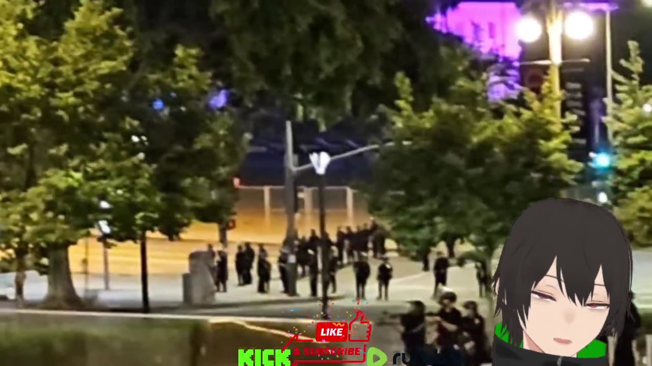 Lootin Riots Erupts After ICE Raids — Protesters & Police Clash! 🔥