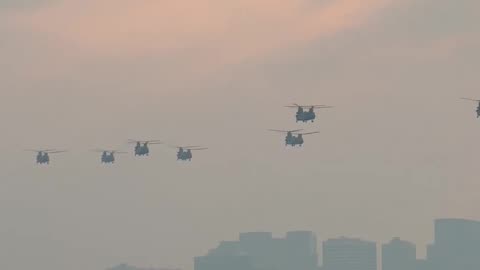 Chinooks flying over the Lincoln Memorial in celebration of the Army’s 250 birthday