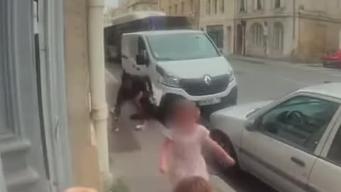 Black Man Grabs a White Woman/Grandma and Little Girl/Child then Slams There Heads to the Concrete - Trying to Kidnap the Child