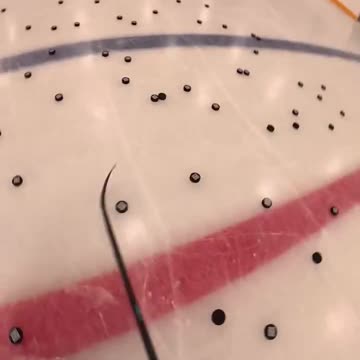 Don't think I ever fully appreciated the skills 🏒⛸️Impressive.