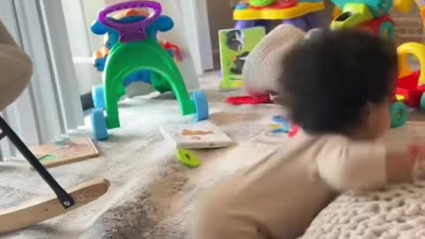 World most cutest moments when baby's dad comes home