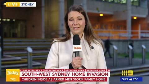 Manhunt underway for home intruders in Sydney's south-west |sunmax966