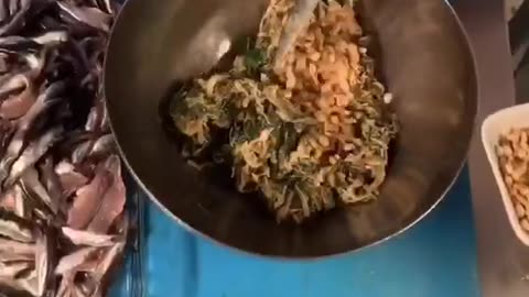 Mukbang: Vegan Burger Taste Test