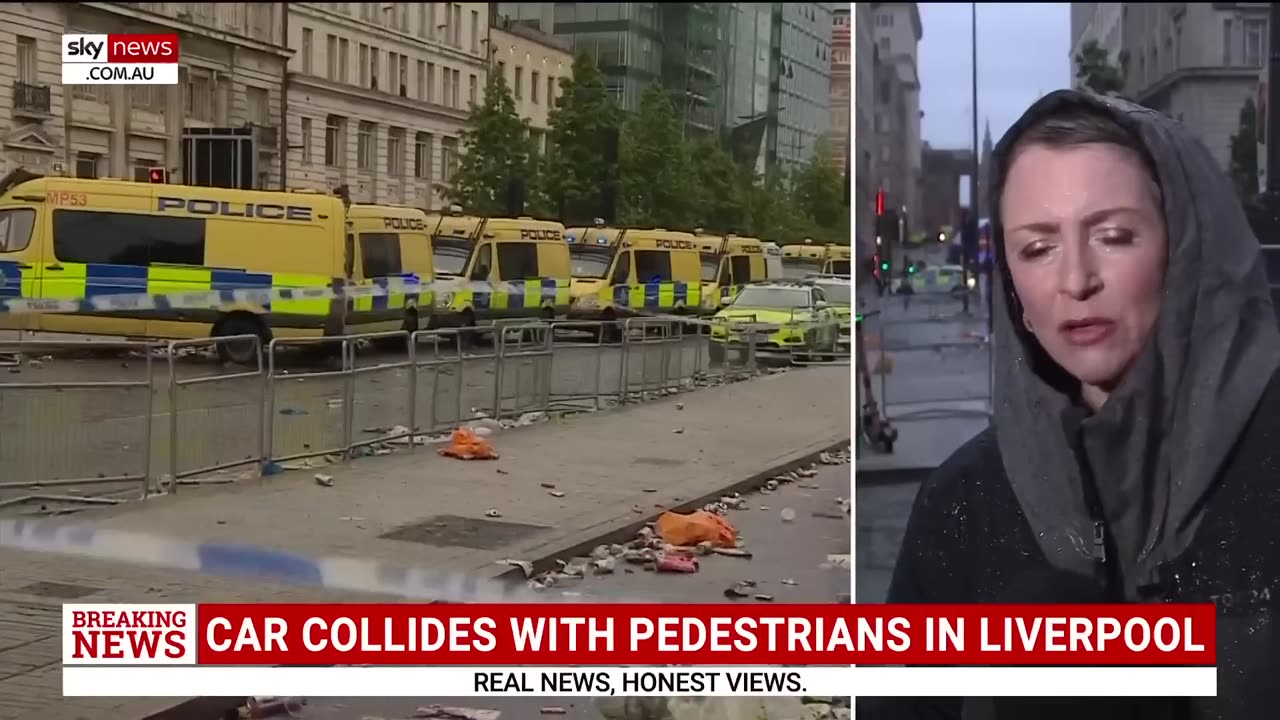 Car ploughs through crowd of pedestrians at Liverpool FC parade