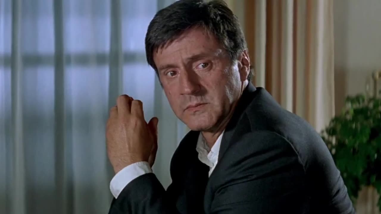 One of the ways of preventing suicide-Le placard [2001],movie clip-D.Auteuil,G.Depardieu,M.Aumont