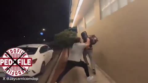 Alleged Child Predator Jumped Inside Grocery Store After Being Exposed 🚨