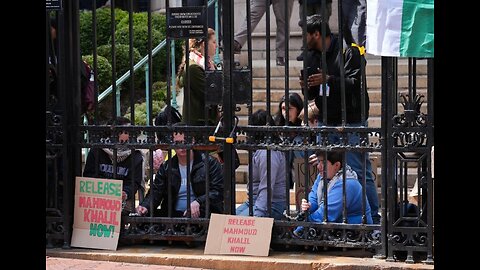 Jewish Students Chain Themselves to Protest Khalil Detention