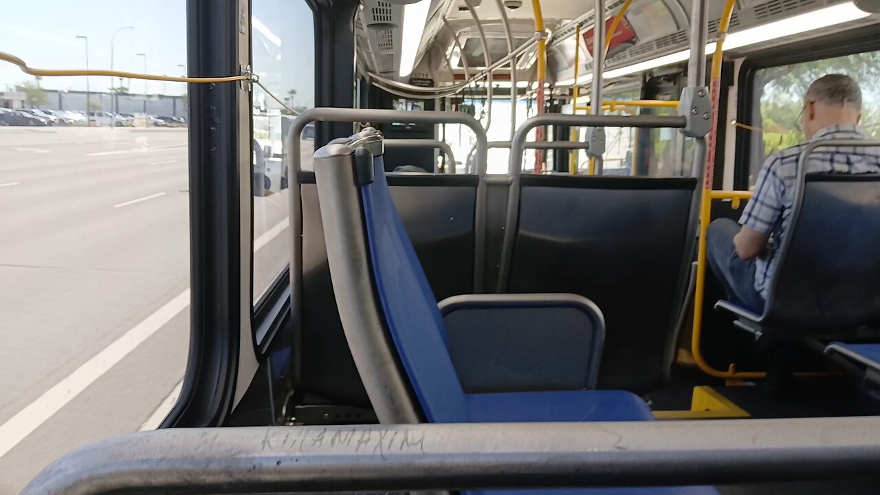 Valley Metro 2024 New Flyer XDE40 5711