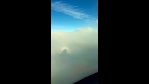 A little cloud busting.. #lovinglife #flying #aviation #clouds