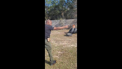 ONE HANGING A FULLAUTO GLOCK 20 10MM