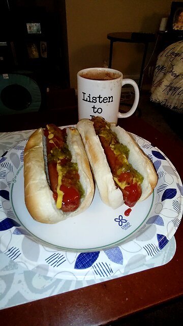 Eating Hebrew National Beef Franks, Dbn, MI, 12/22/25