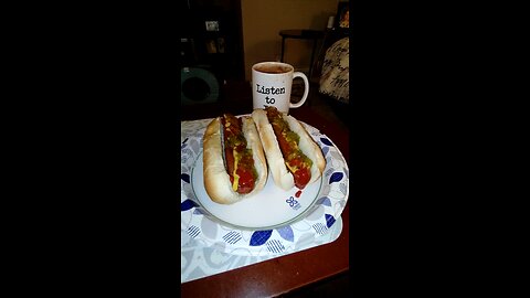 Eating Hebrew National Beef Franks, Dbn, MI, 12/22/25