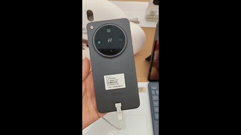 oppo find x8 mobile first look and handling
